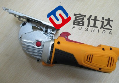 切割機自動鎖螺絲案例 切割機自動鎖螺絲案例